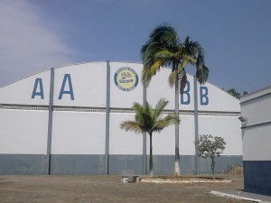 Fundos do Ginásio da Associação Atlética Banco do Brasil .